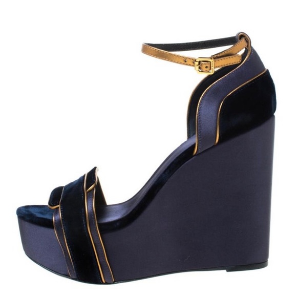 Tory Burch Alexia Wedges - Picture 3 of 6